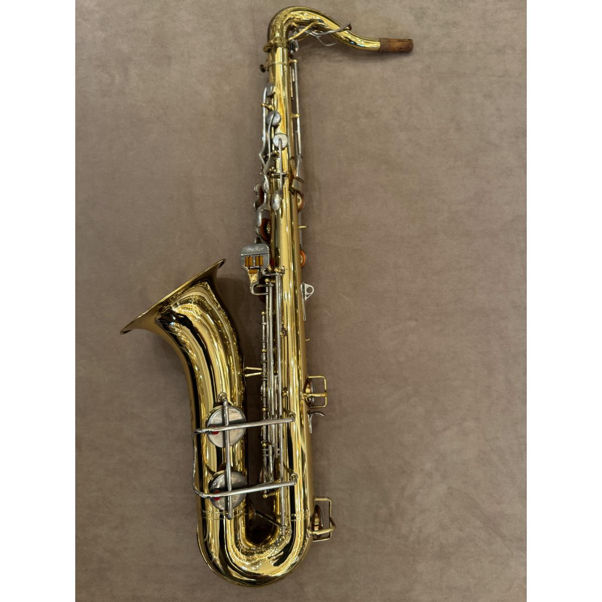 Buescher 400 tenorsaxofoon 557066