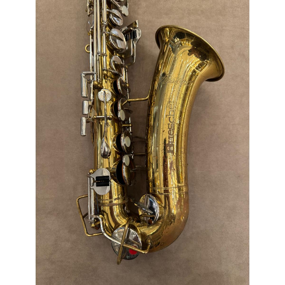 Buescher Aristocrat Series III altsaxofoon 372472