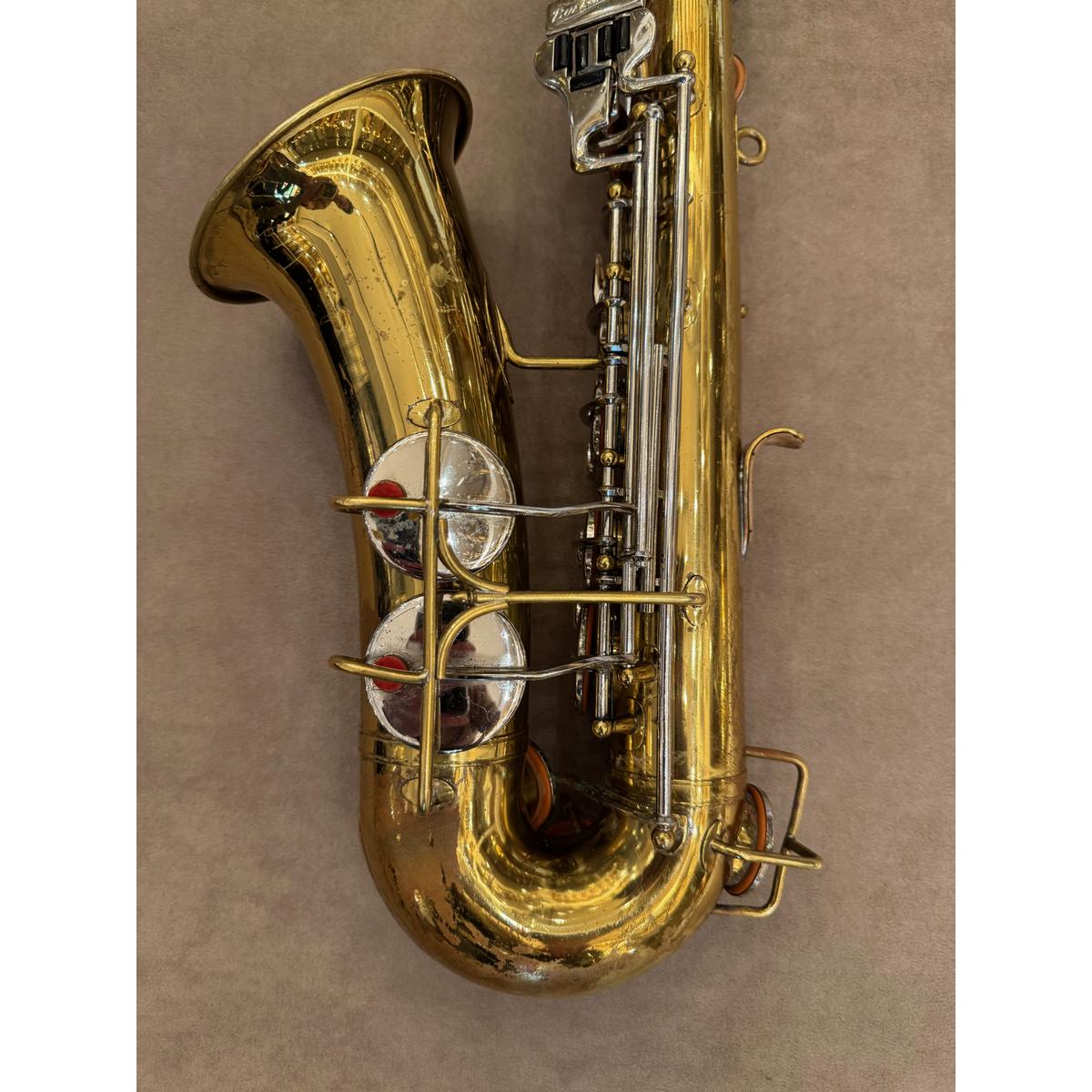 Buescher Aristocrat Series III altsaxofoon 372472