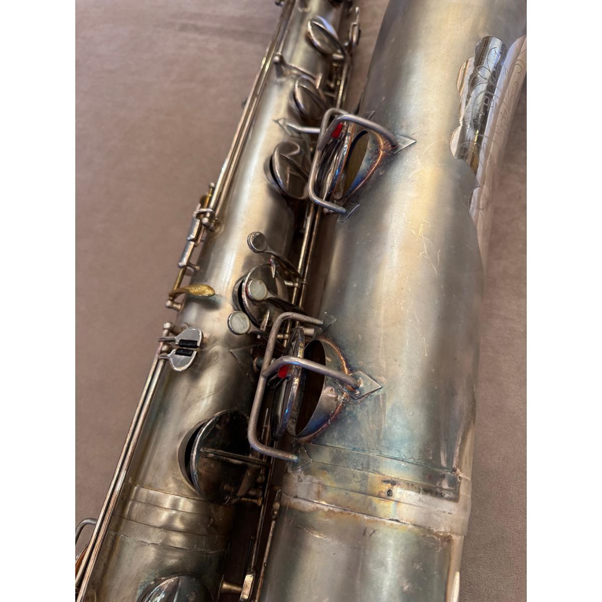 Pan American (Conn) bassaxofoon 43316