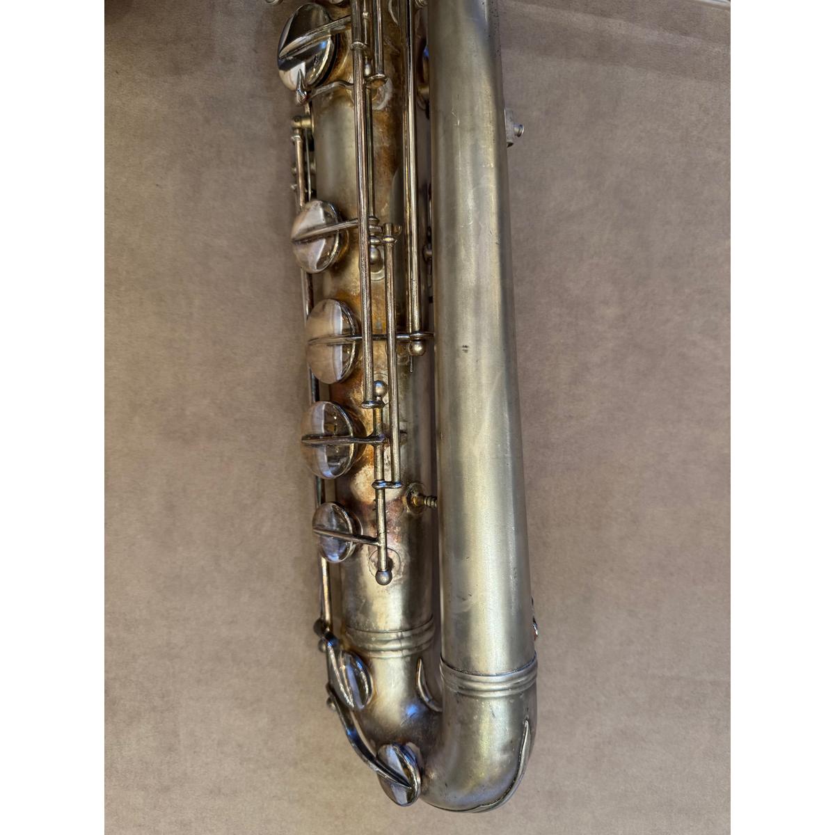 Pan American (Conn) bassaxofoon 43316