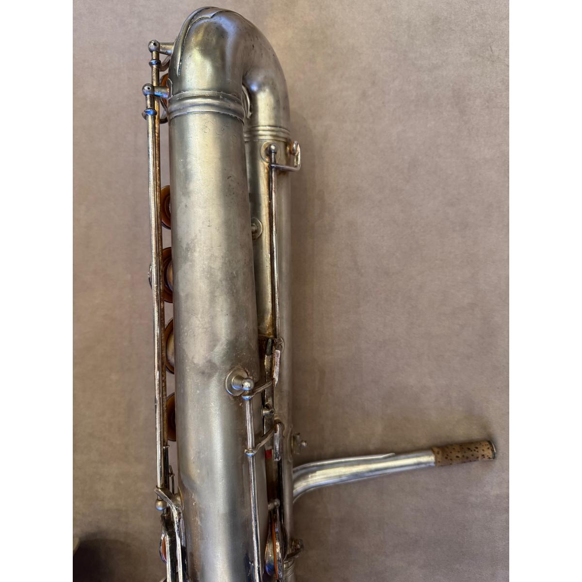 Pan American (Conn) bassaxofoon 43316