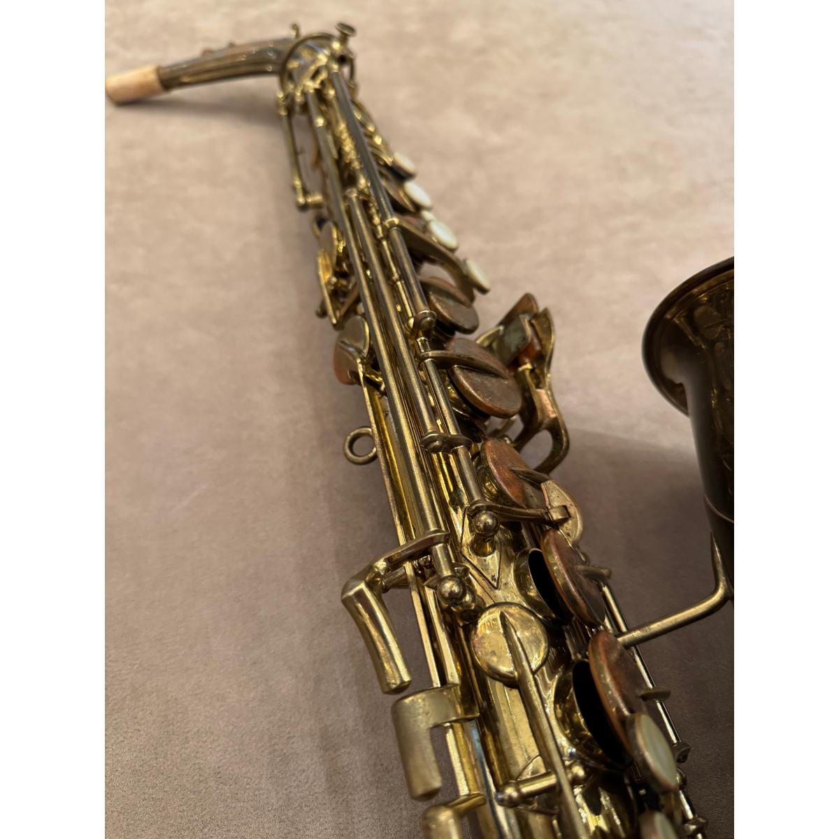 Buescher Aristocrat Series I altsaxofoon 284572