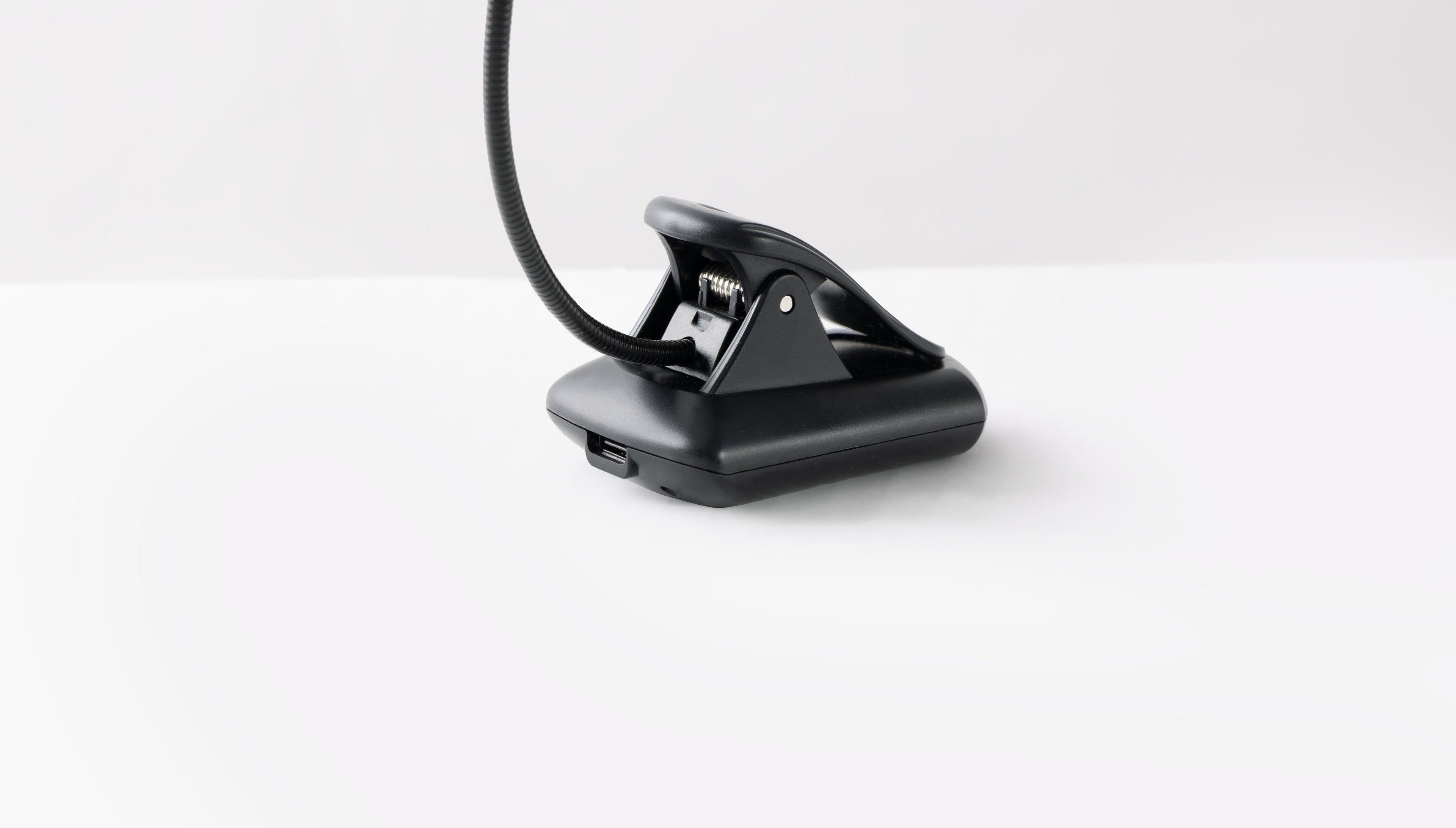 K&M 12264 'T-Model LED FlexLight' (oplaadbaar) lessenaar verlichting