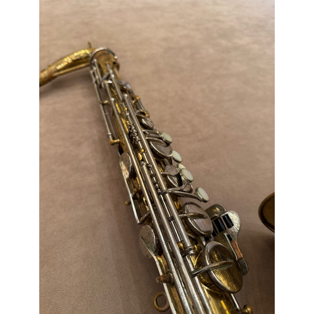 Buescher Aristocrat Series IV tenorsaxofoon 381327