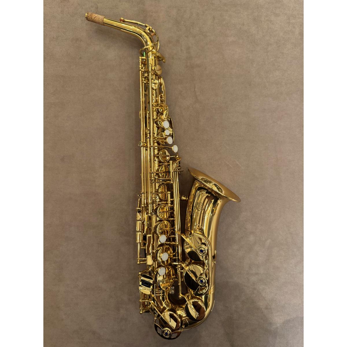 Jupiter JAS700 altsaxofoon AF05937 volledig vooraanzicht