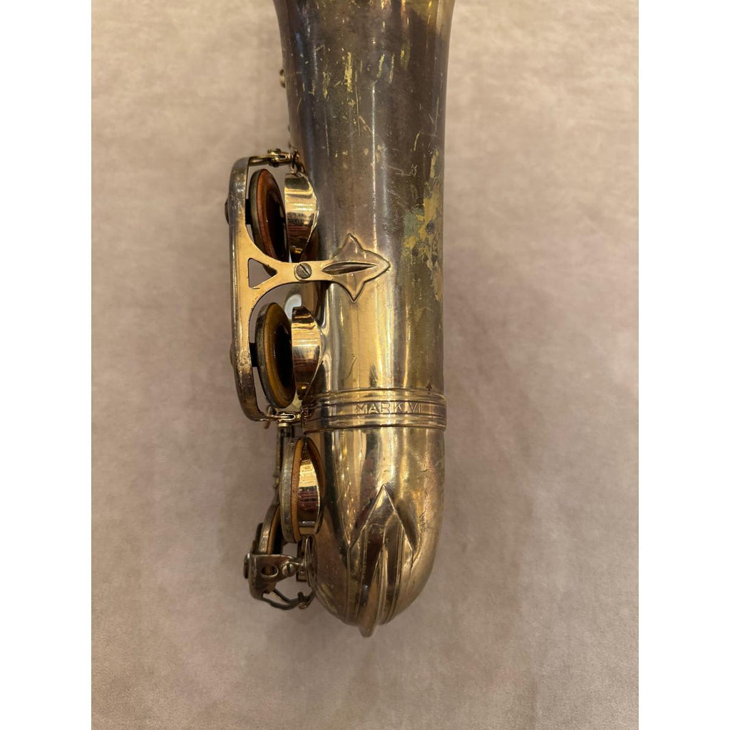 Selmer Paris Mark VI altsaxofoon 183887 onderzijde en serienummer