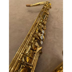 Kleppen en parelmoeren toetsen van de Yamaha YTS-62 tenorsaxofoon 45390