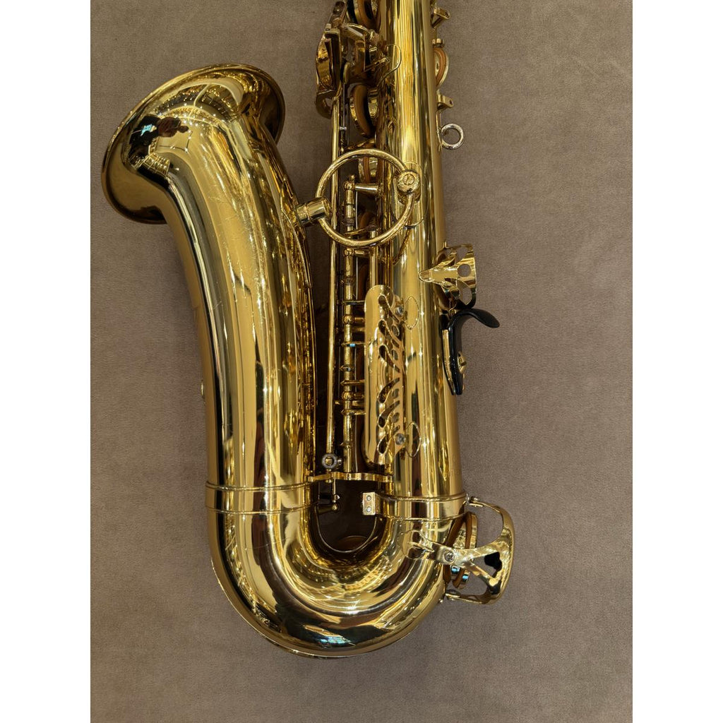 Achterzijde en beker van de Yanagisawa A500 altsaxofoon 148942